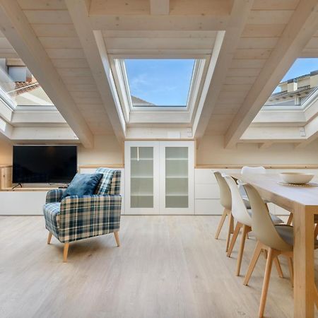 Apartamentos La Muralla De Хака Екстер'єр фото