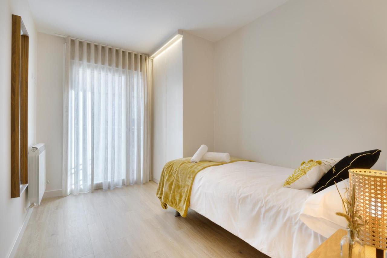 Apartamentos La Muralla De Хака Екстер'єр фото