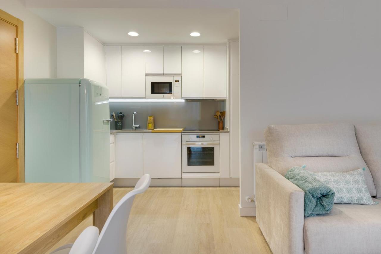 Apartamentos La Muralla De Хака Екстер'єр фото