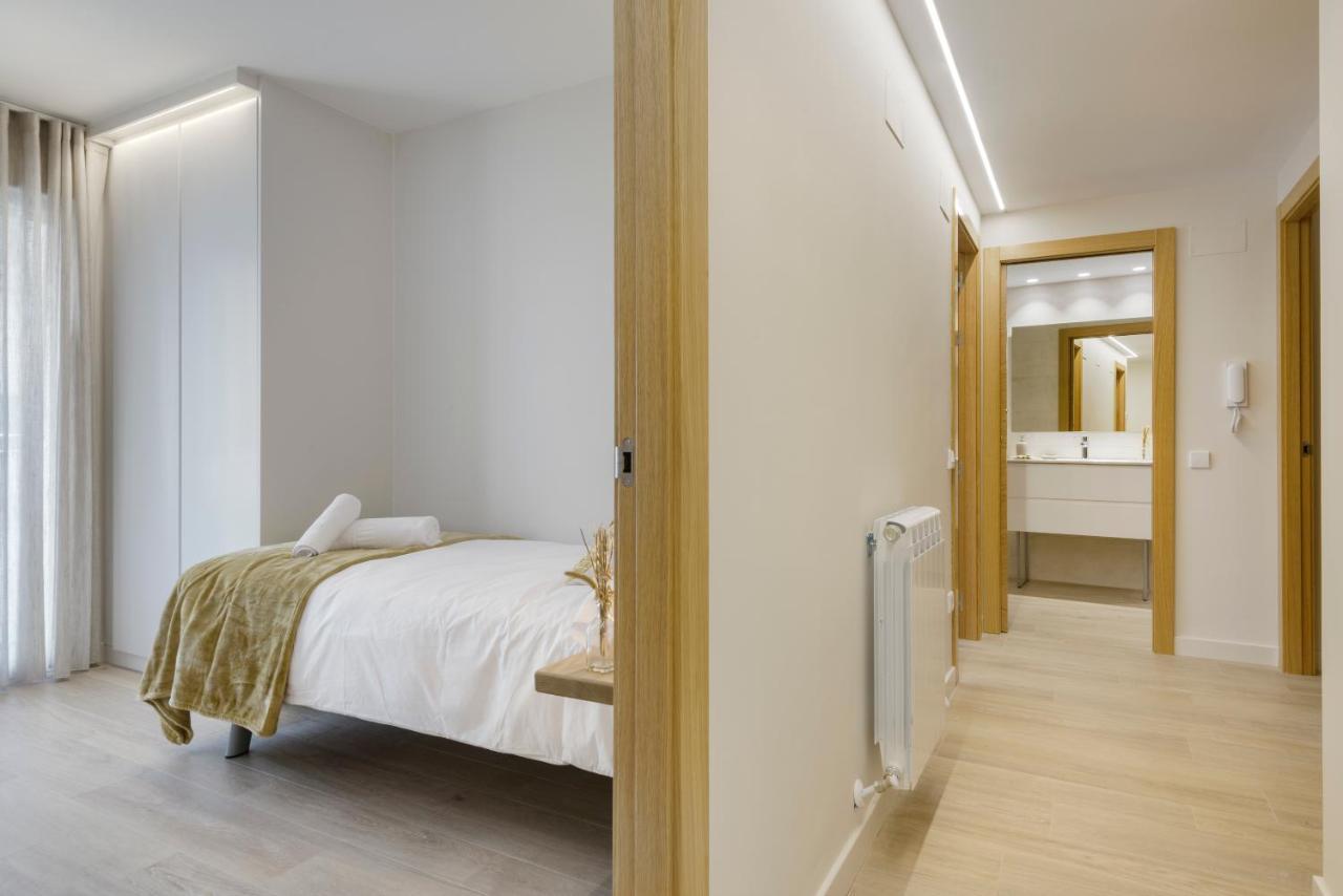 Apartamentos La Muralla De Хака Екстер'єр фото