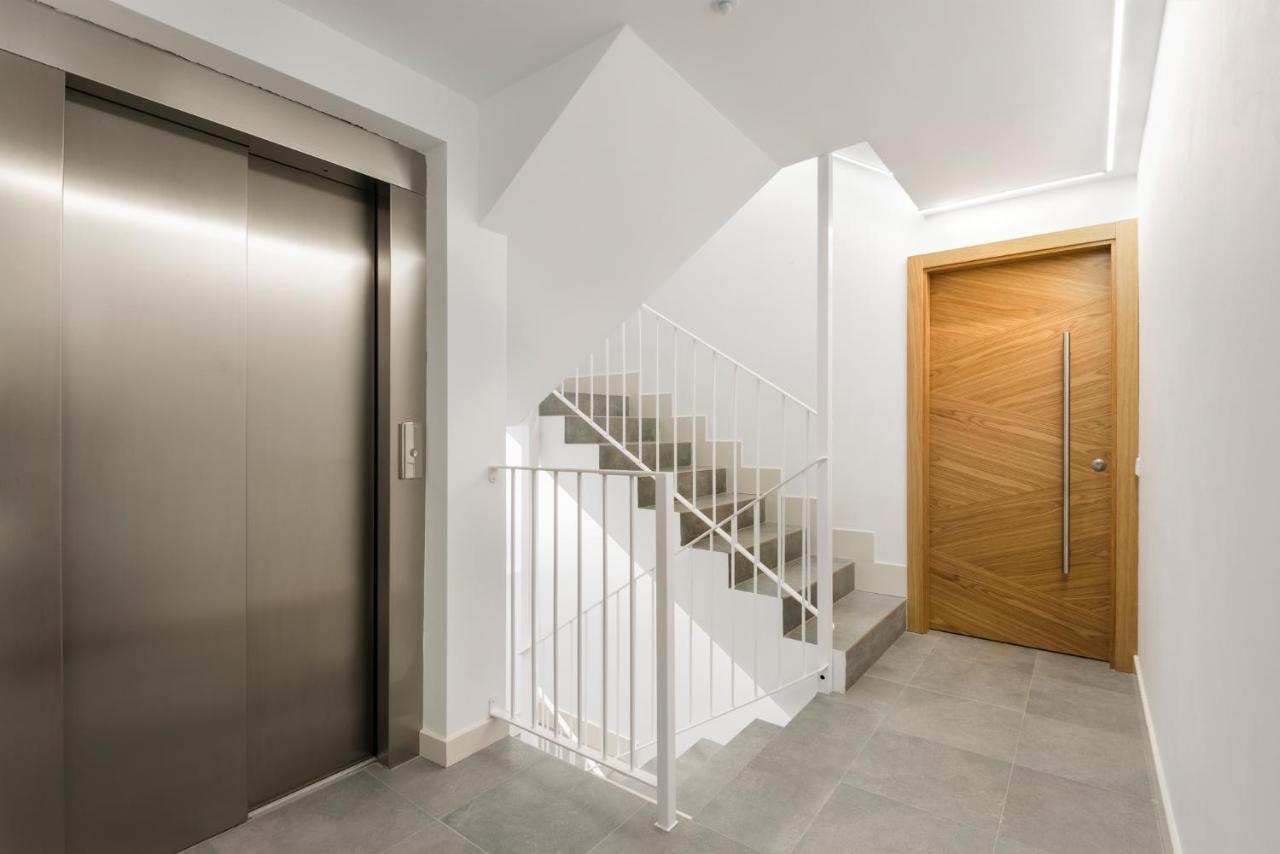 Apartamentos La Muralla De Хака Екстер'єр фото